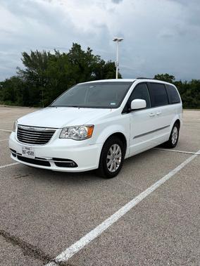 White 2015 Chrysler Town & Country Touring