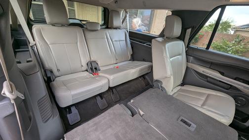 White 2021 Ford Expedition Max XLT