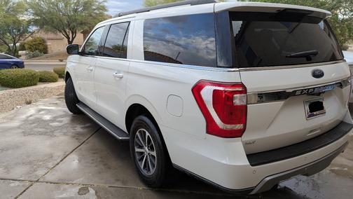 White 2021 Ford Expedition Max XLT