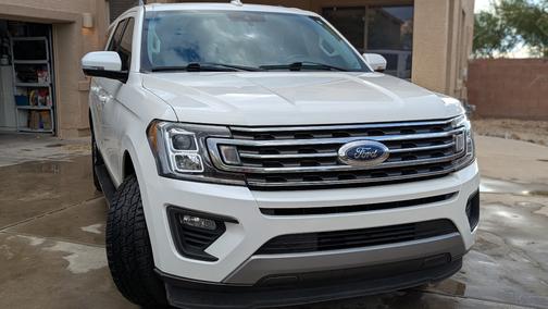 White 2021 Ford Expedition Max XLT