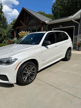 White 2014 BMW X5 xDrive50i
