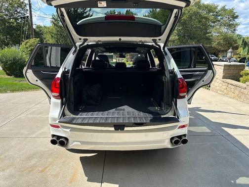 White 2014 BMW X5 xDrive50i