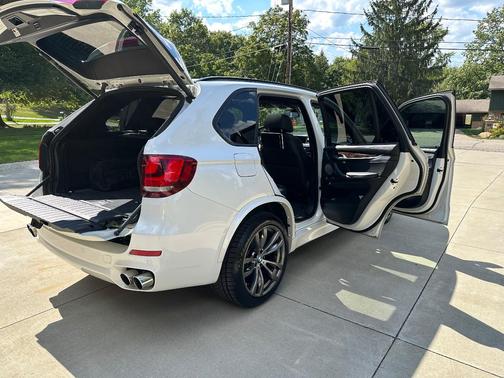 White 2014 BMW X5 xDrive50i