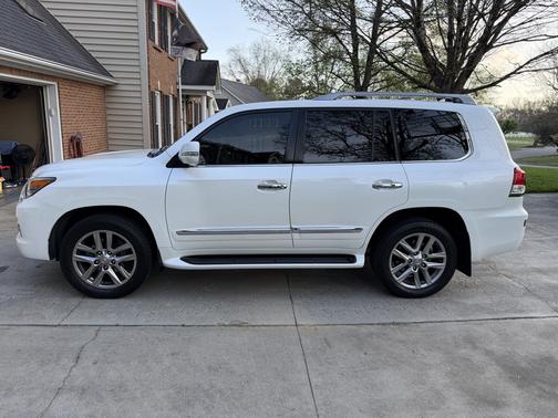 White 2013 Lexus LX 570 Base