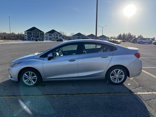 2017 Chevrolet Cruze LT