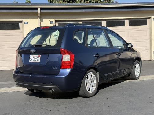 2007 Kia Rondo LX