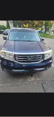 Blue 2014 Honda Pilot EX