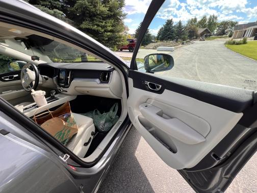 2018 Volvo XC60 T5 Momentum