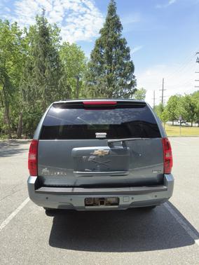 Blue 2008 Chevrolet Suburban 1500 LT