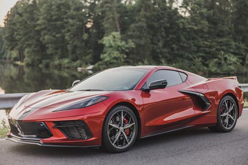 Photo 3 of 10 of 2021 Chevrolet Corvette Stingray w/3LT