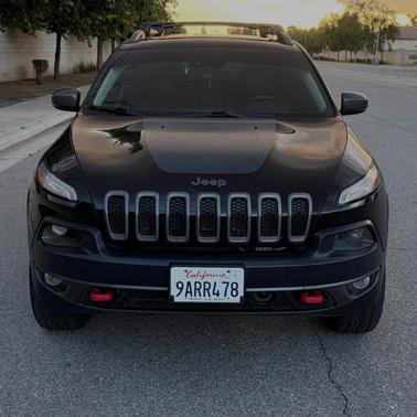 Black 2018 Jeep Cherokee Trailhawk