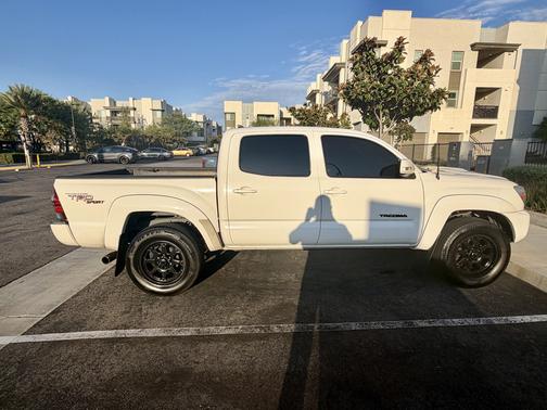 White 2013 Toyota Tacoma PreRunner