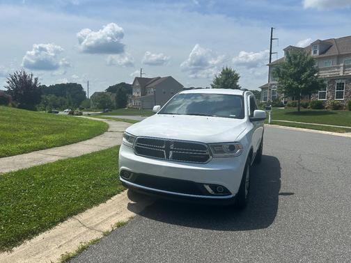 White 2017 Dodge Durango SXT