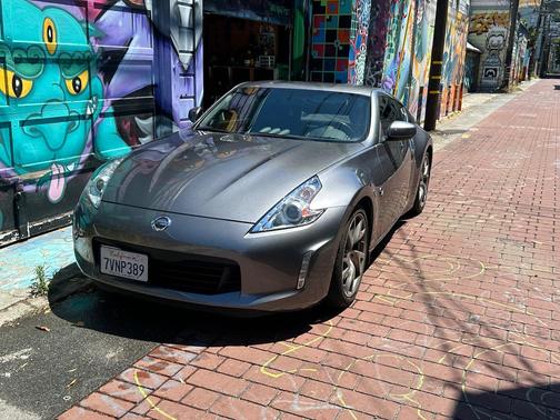 Gray 2017 Nissan 370Z Sport