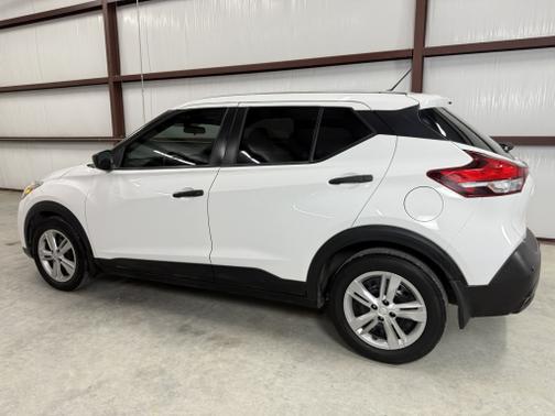 2020 Nissan Kicks S