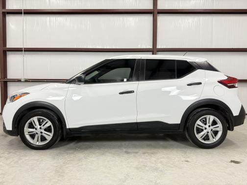 2020 Nissan Kicks S