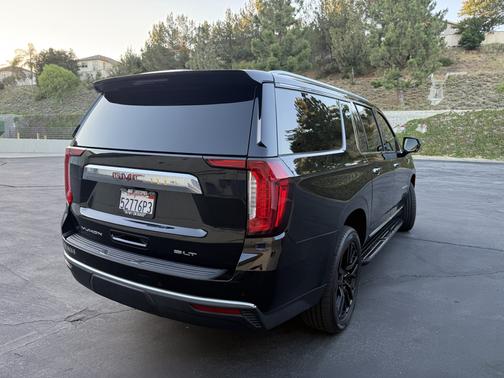 Black 2023 GMC Yukon XL SLT