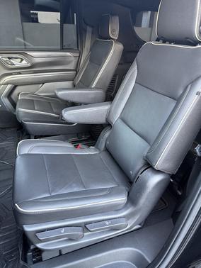Black 2023 GMC Yukon XL SLT