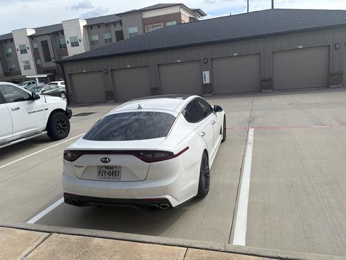 White 2018 Kia Stinger Premium