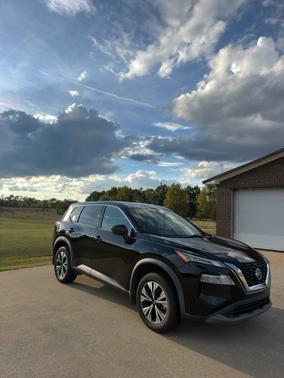 Black 2021 Nissan Rogue SV
