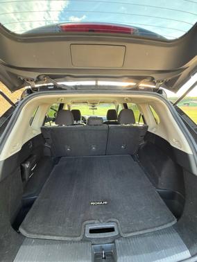 Black 2021 Nissan Rogue SV