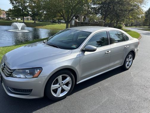 2012 Volkswagen Passat 2.5 SE