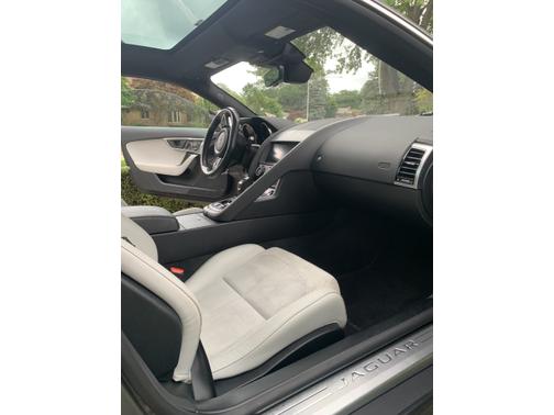 2019 Jaguar F-TYPE P300