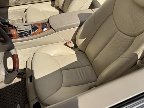 Beige 2004 Mercedes-Benz SL-Class SL600 Roadster