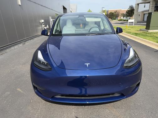 Blue 2023 Tesla Model Y Performance