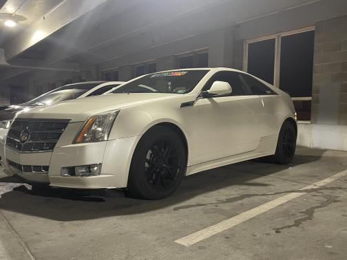 Photo 2 of 14 of 2011 Cadillac CTS Premium