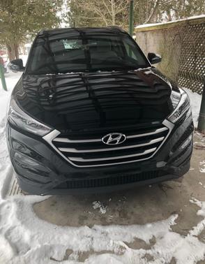 Black 2017 Hyundai TUCSON SE