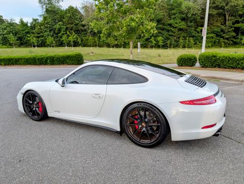2015 Porsche 911 Carrera GTS