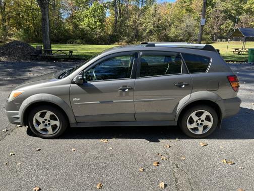 2008 Pontiac Vibe Base