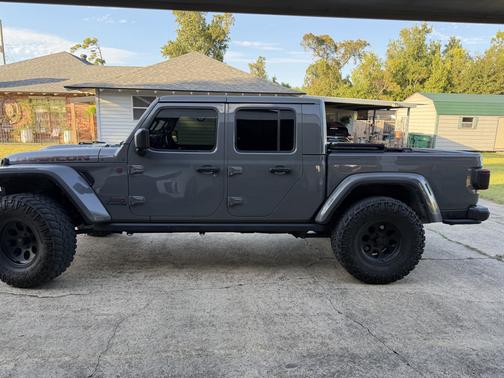 Gray 2021 Jeep Gladiator Rubicon