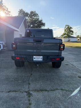 Gray 2021 Jeep Gladiator Rubicon