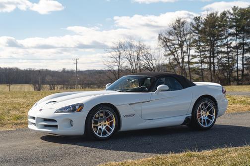 2004 Dodge Viper SRT-10