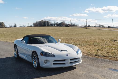 2004 Dodge Viper SRT-10