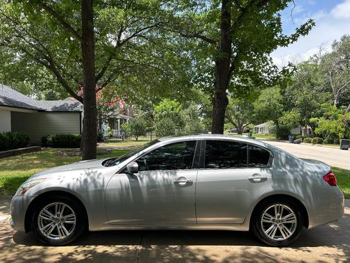 Silver 2013 INFINITI G37 Journey