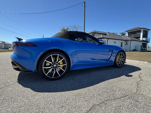 2018 Jaguar F-TYPE SVR