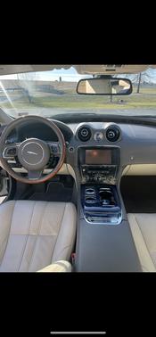 2012 Jaguar XJ Base