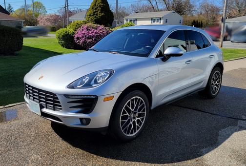 Silver 2015 Porsche Macan Macan S