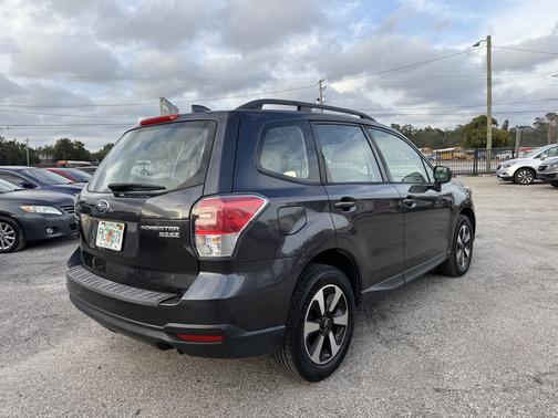 2017 Subaru Forester 2.5i