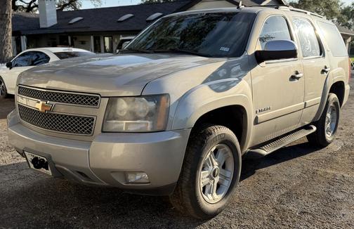 Silver 2008 Chevrolet Tahoe LT