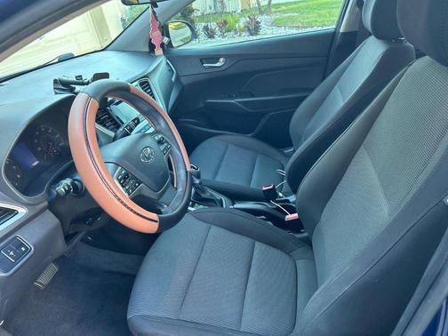 Blue 2022 Hyundai Accent SE