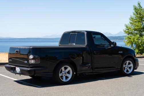 2003 Ford F-150 SVT Lightning Flareside