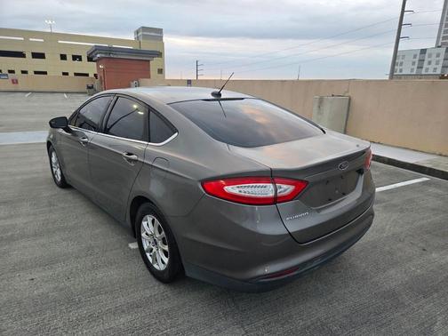 2014 Ford Fusion S