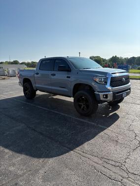 Gray 2018 Toyota Tundra SR