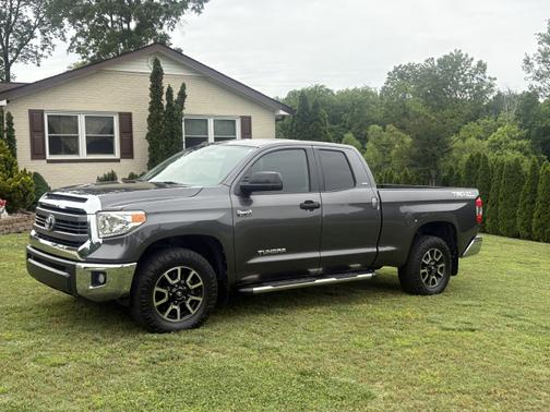 2014 Toyota Tundra SR5