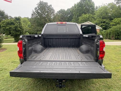 2014 Toyota Tundra SR5