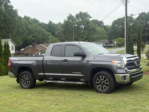 2014 Toyota Tundra SR5